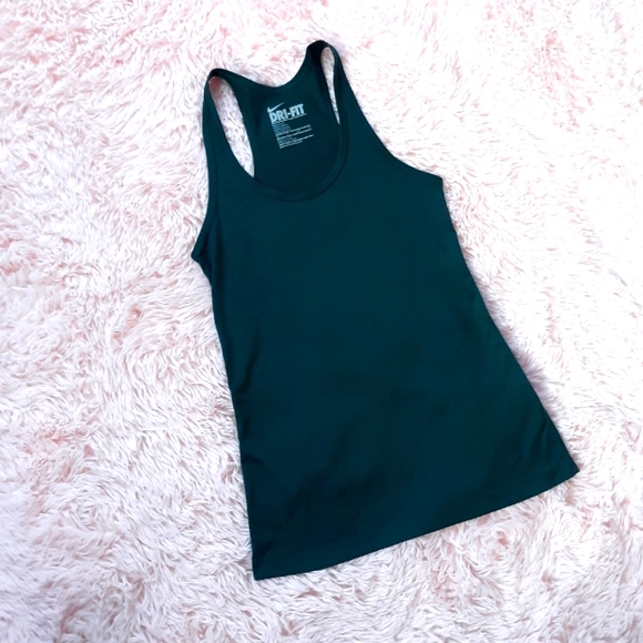 Nike Tops - SOLD! Premium freebie! Y2k Nike dri-fit racer back athletic top! Great shape!